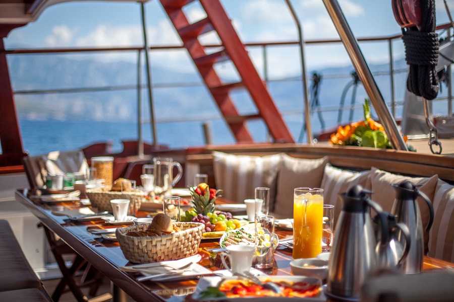 Charter Gulet Romanca Kroatien